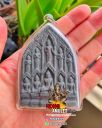 Amulet Phra Baramee Sam Sip That Black (Baramee Power dari 10 Buddha, melindungi dari 30 arah)